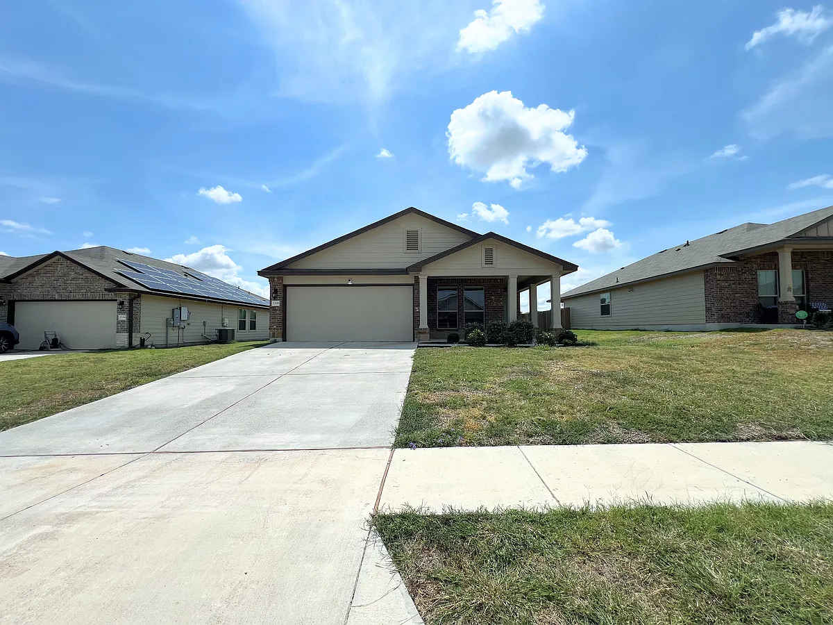front of home - 2338 Wigeon Way