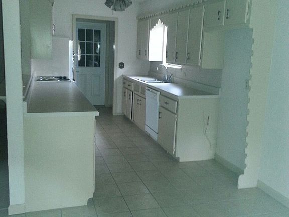 5th image of 6309 S Broadway Ave
