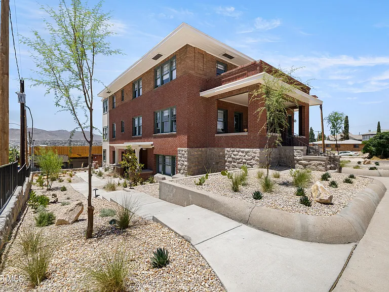 914 W Yandell Dr #1B — Photo 3