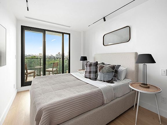3rd image of 61 N Henry St #4