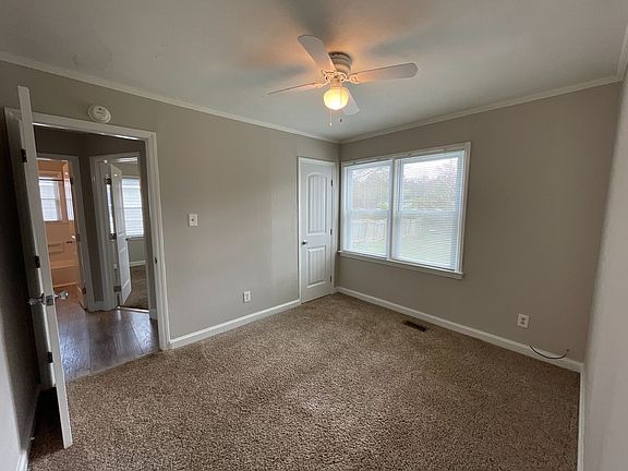 5th image of 1621 W McFarland Ave