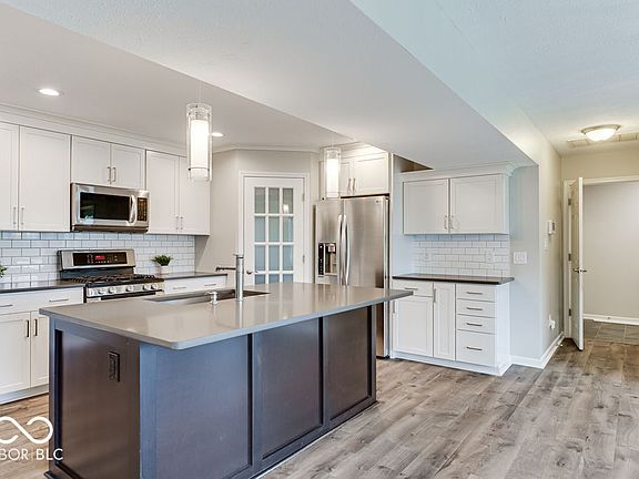 2nd image of 9844 Plantana Blvd