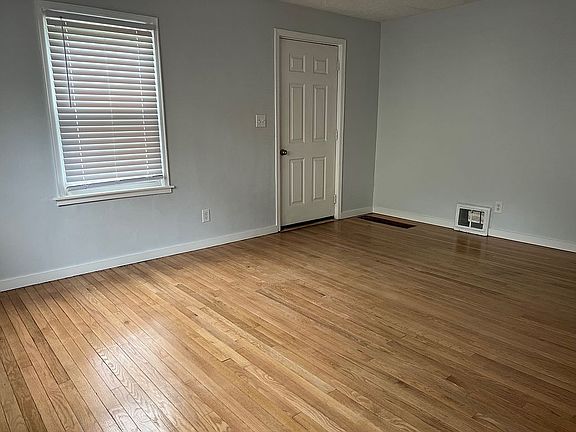 3rd image of 1505 W Marlene Ave