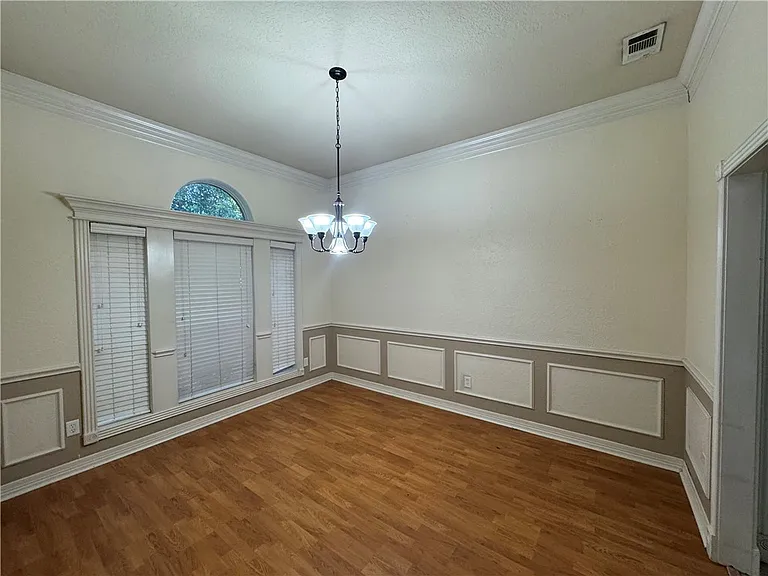 2703 Colony Glen Dr — Photo 10