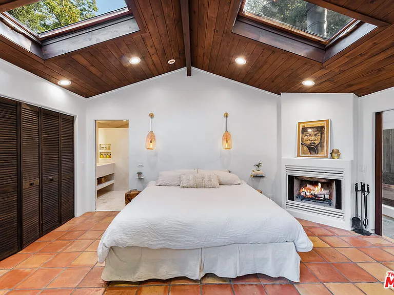 1362 Old Topanga Canyon Rd — Photo 13