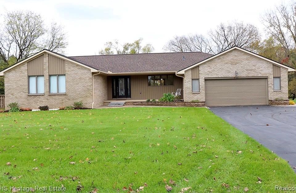 1st image of 9721 Daleview Dr