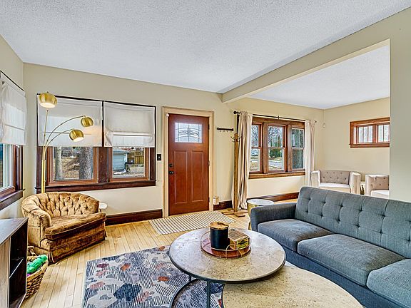 5th image of 4207 Girard Ave N