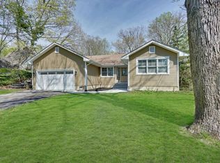 17 Lexington Ave, Toms River, NJ 08753