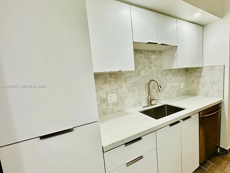7915 SW 86th St #704 — Photo 9