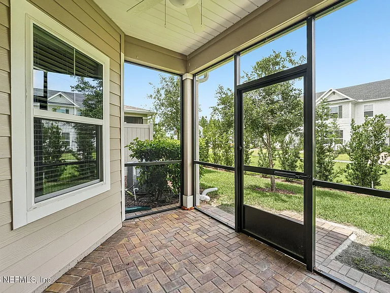 120 Appleton Ct — Photo 33