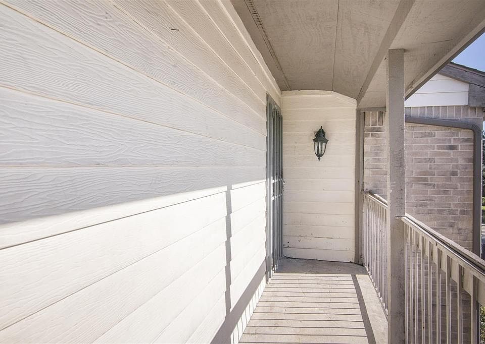 1st image of 12615 Brookglade Cir Unit 108