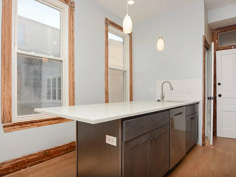 949 N Winchester Ave #2 — Photo 4