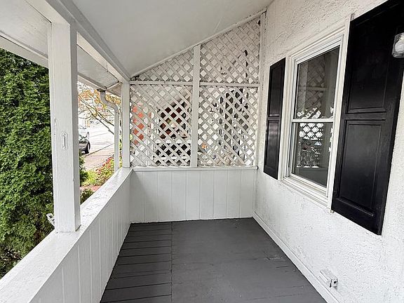 4th image of 418 Hannum Ave