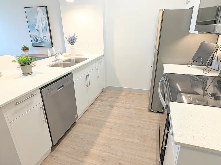 1125 Pembina Hwy — Photo 29