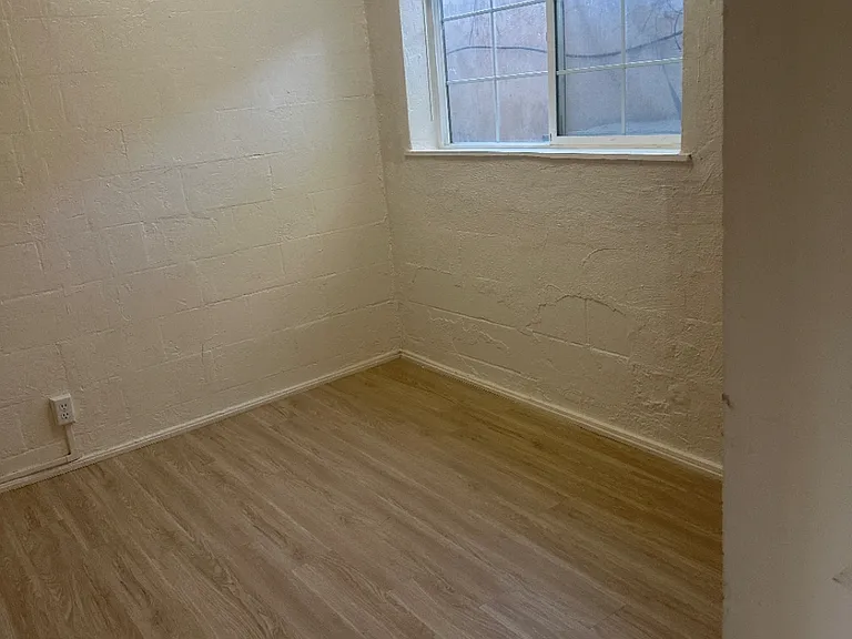 156 W Baxter St #158 — Photo 9