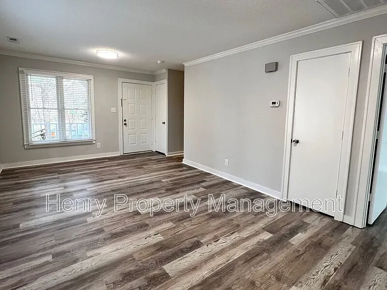 150 Carmichael Ct — Photo 3