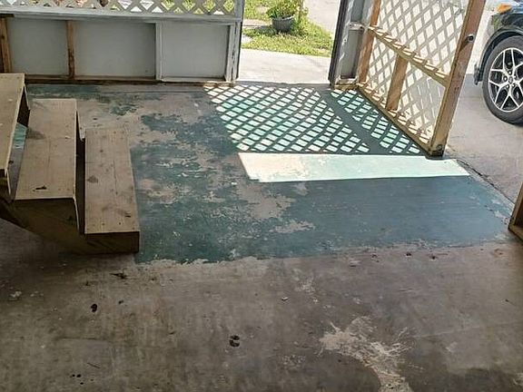 3rd image of 9 Collier Ave