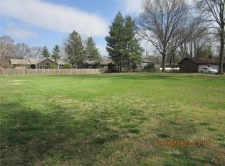 2006 Ravenwood Dr, Collinsville, IL 62234