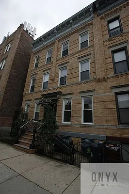 Rented by Onyx | media 10