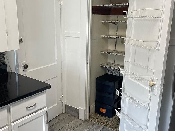 4th image of 1284 Brockley Ave