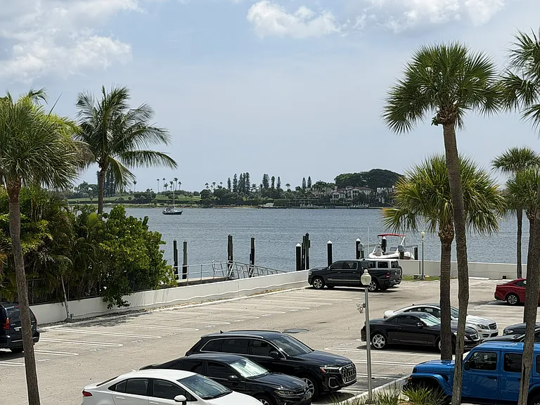 2800 N Flagler Dr #211-1 — Photo 12