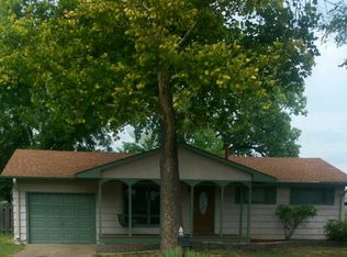 2453 Robin Rd, Salina, KS 67401