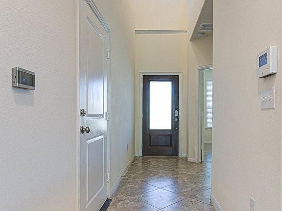 5th image of 13905 Madrigal Ln