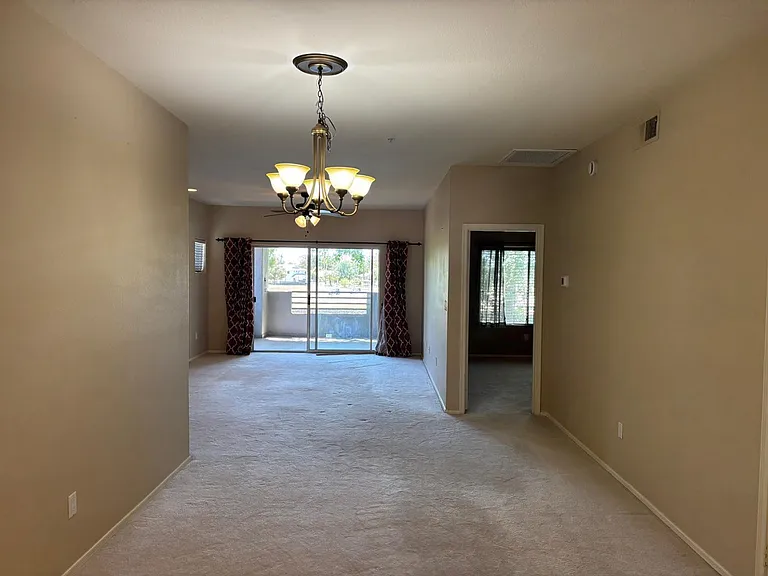 7401 W Arrowhead Clubhouse Dr #2035 — Photo 4