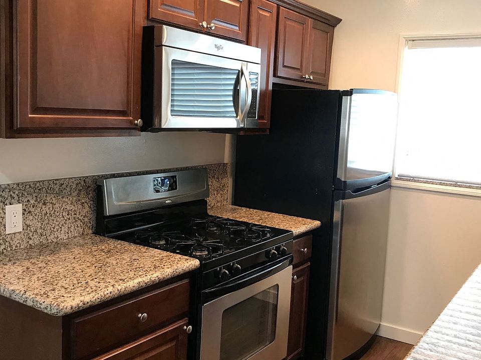 Woodruff Apartment Kitchen