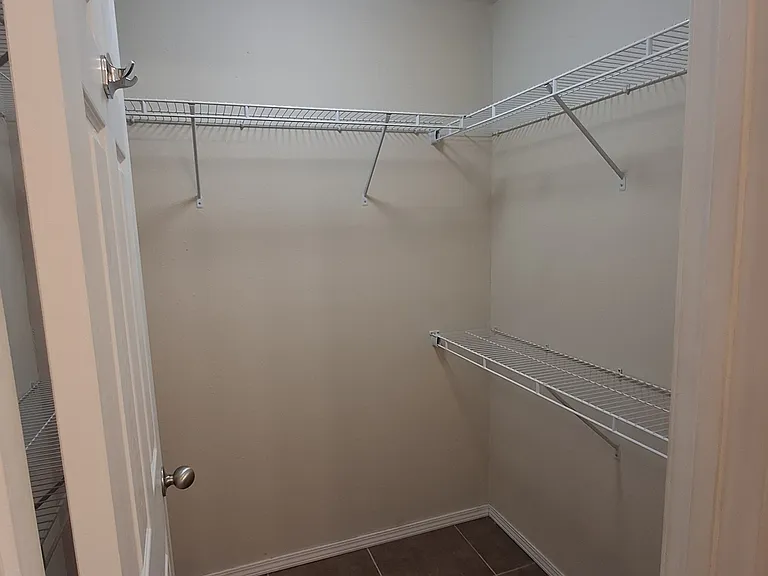 1916 S Bryson Cir #1916 — Photo 14