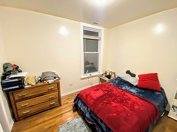 4th image of 1343 W Belmont Ave APT 2