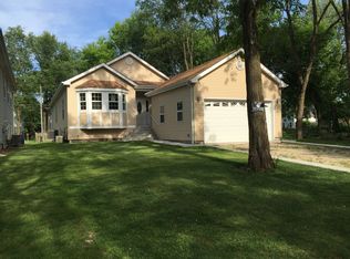 10404 Kenilworth Ave, Algonquin, IL 60102