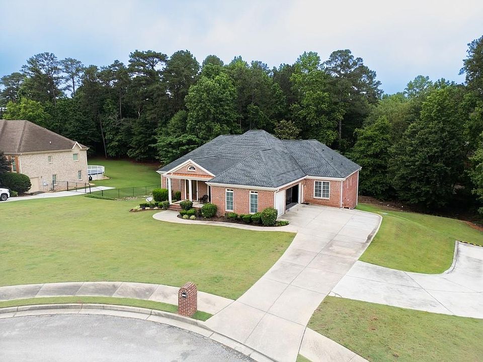 1st image of 3924 Hershel Dr