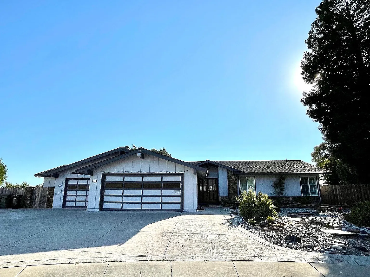 5369 Ashbourne Ct photo 1