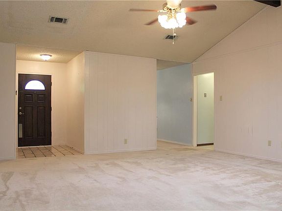 4th image of 1416 Somerset Pl