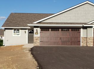 4955 Bluebell Ct, Eau Claire, WI 54703