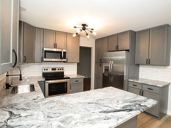 3rd image of 29W414 James Ave
