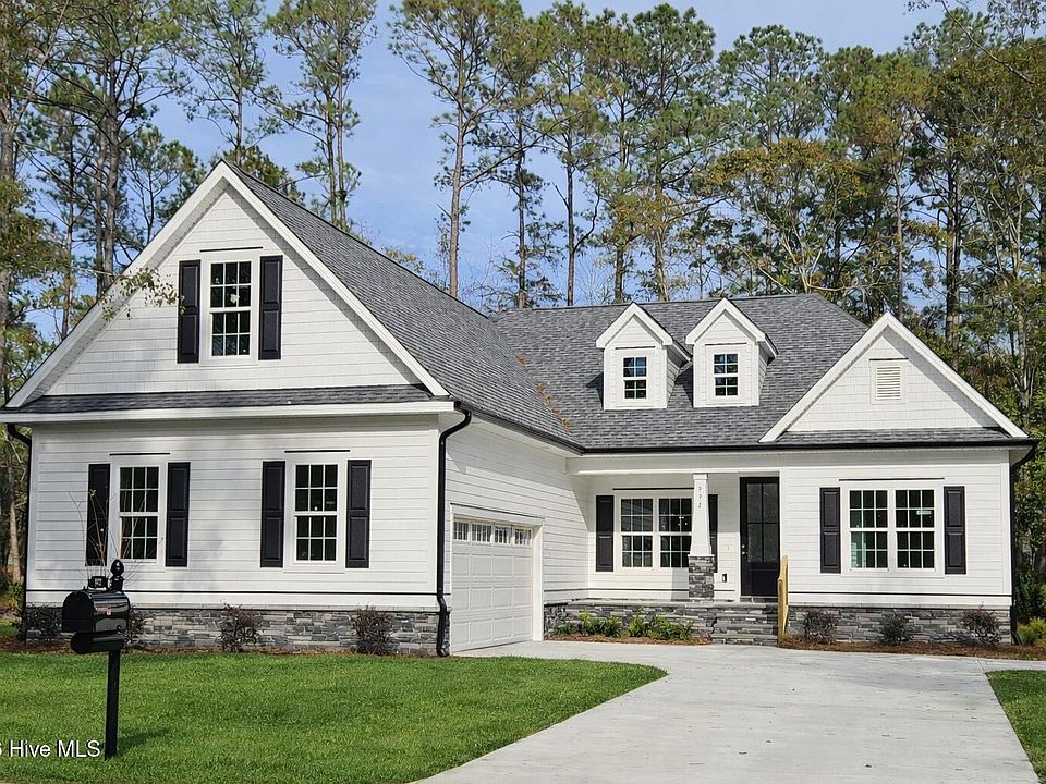 1st image of 992 Ashburton Road SE