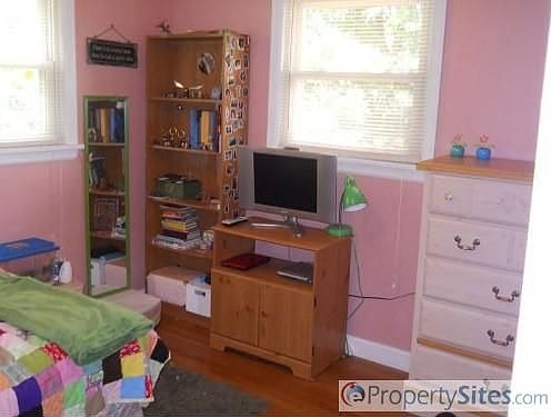 5th image of 3225 Brandywine Ave