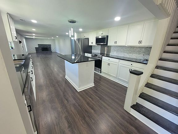 Open Concept Kitchen/Living 