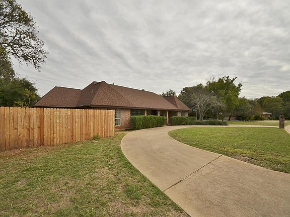4th image of 6805 Western Oaks Blvd