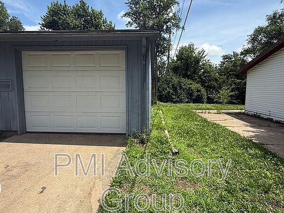 2nd image of 6604 SW Meadowdale Dr