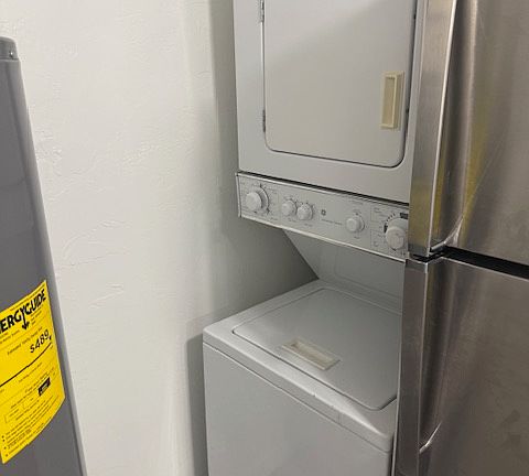 5th image of 140 W Macarthur St #7
