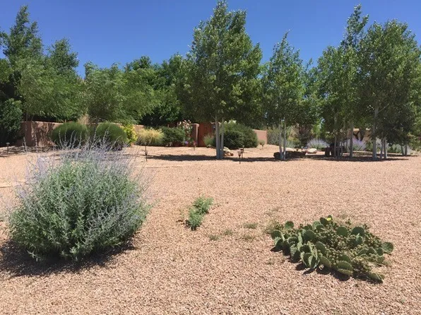 6100 Hoochaneetsa Plz N, Cochiti Lake, NM 87083
