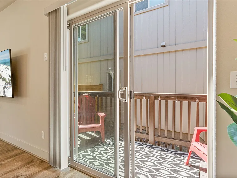 20184 Merriewood Ln — Photo 16