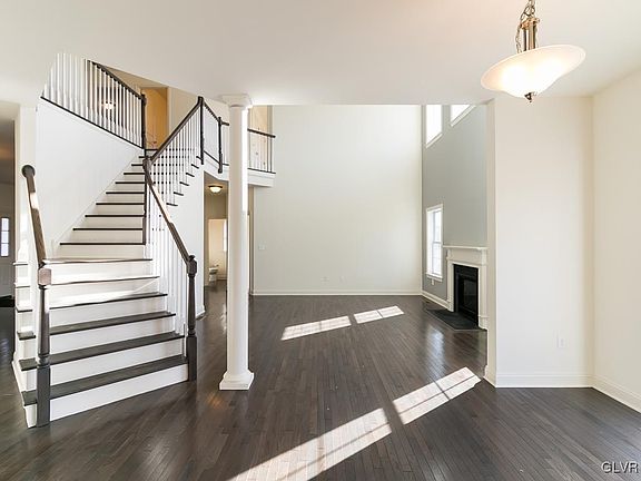 4th image of 1010 Lisa Ln #50
