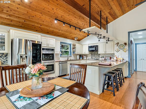 5th image of 35173 Willette Ln