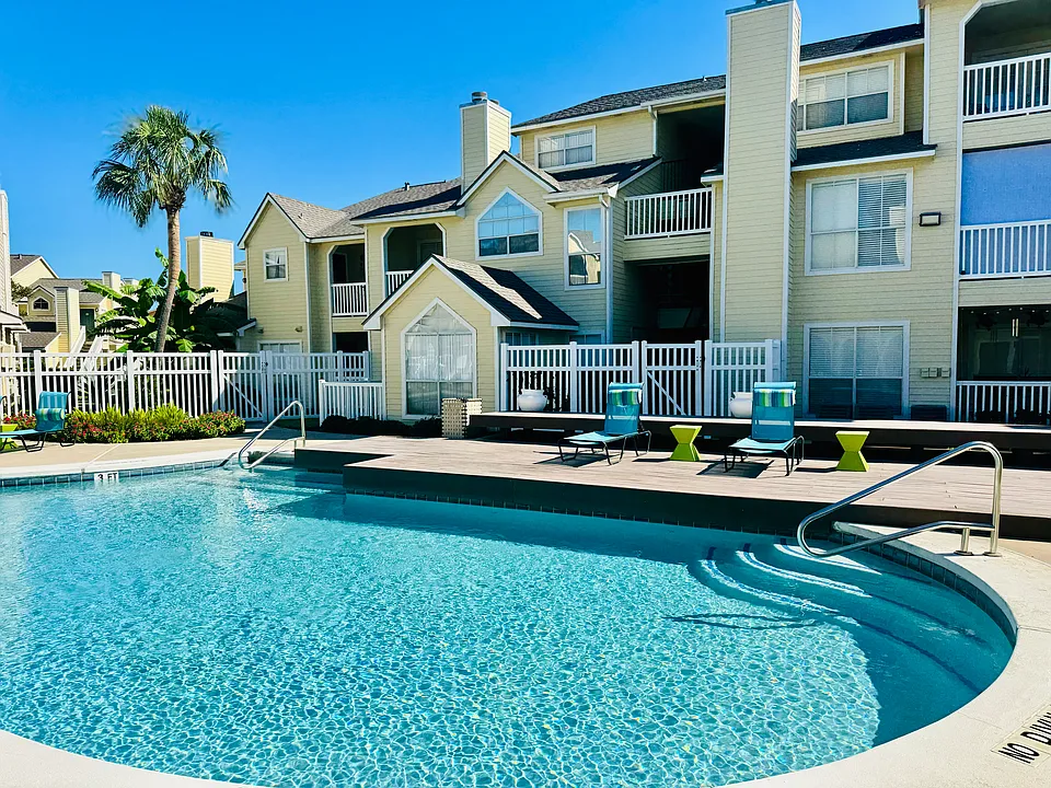 Broadwater Apartments