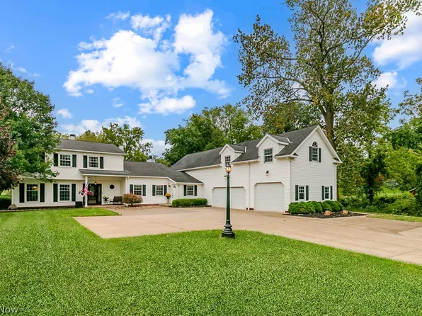 35981 Reeves Rd, Eastlake, OH 44095