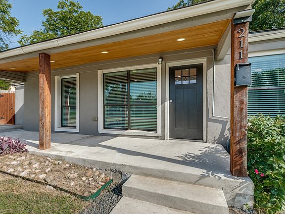 3rd image of 211 BEVERLY DR